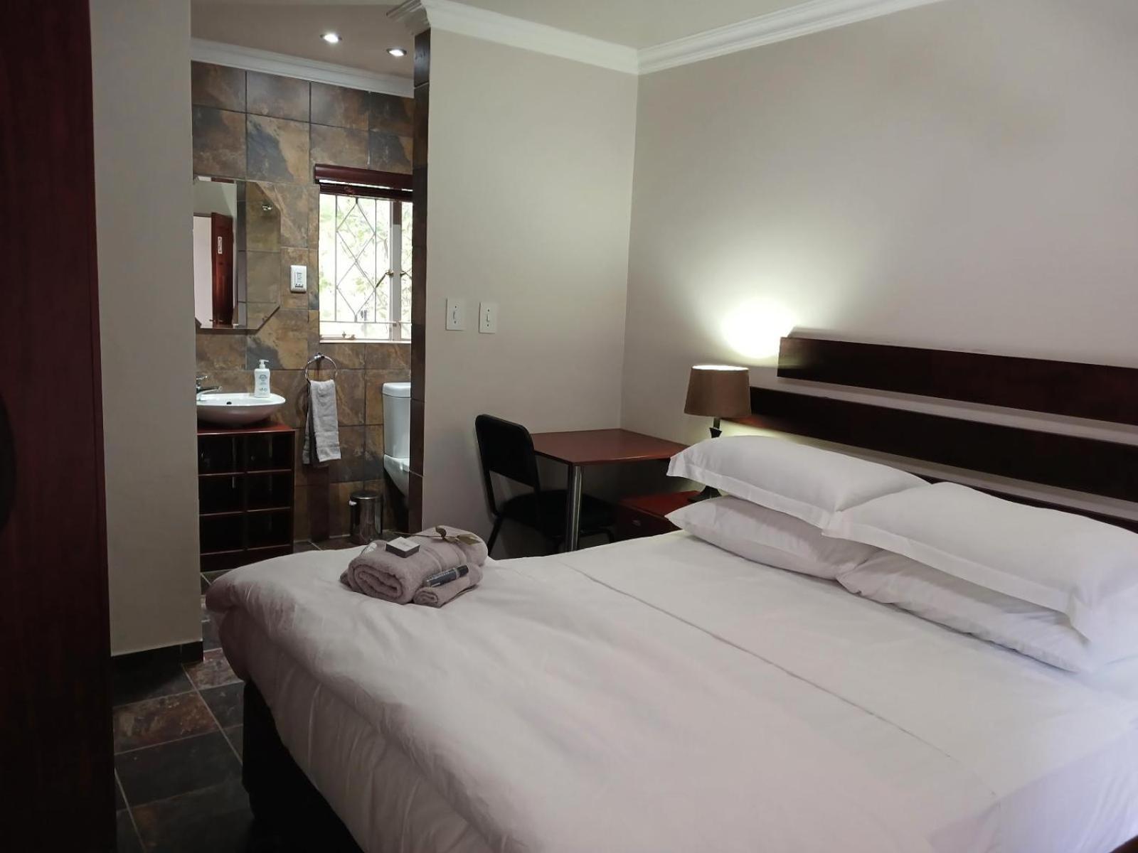 Blue Sky Manor Hotel Roodepoort Room photo